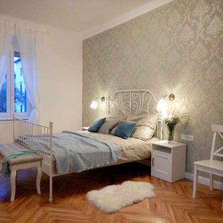 Poet'S Residence Ljubljana Luaran gambar